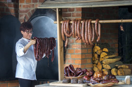 Schloss Herrenhaus Hotel Restaurant Unterkunft Appartements Zimmer in Polen Masuren